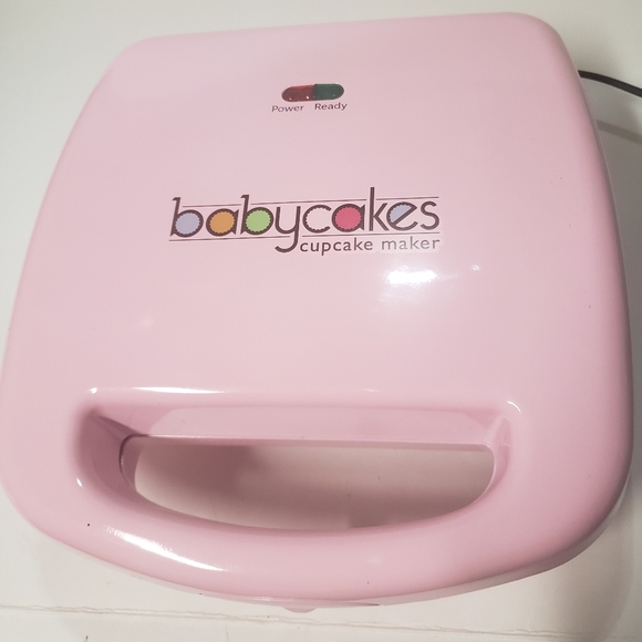 babycakes Kitchen Babycakes Cupcake Maker Model Cc7 Pink Makes 6